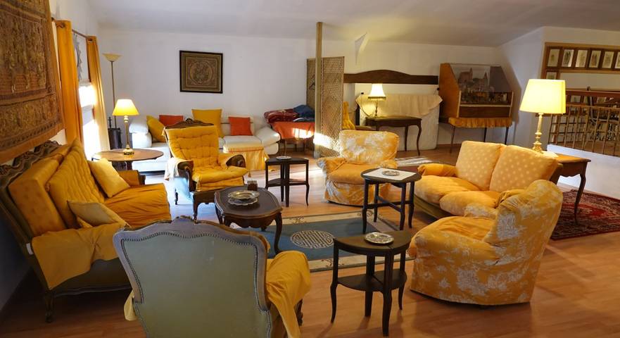 Gîte pour 14 personnes, avec terrasse et jardin