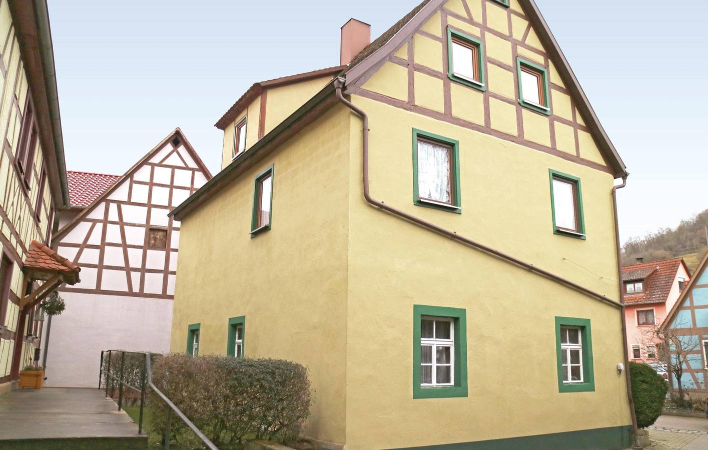 City-Center-Wohnung mit Babybett & Parkplatz in Adelshofen, Taubertal