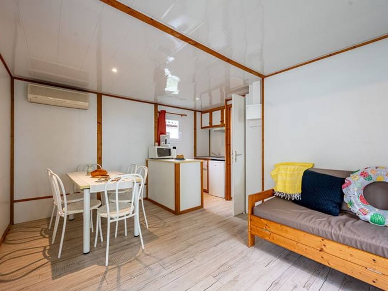 Acogedor chalet con piscina, WiFi y cocina | a 400m de Badefols-sur-Dordogne in Badefols-sur-Dordogne, Périgord Pourpre
