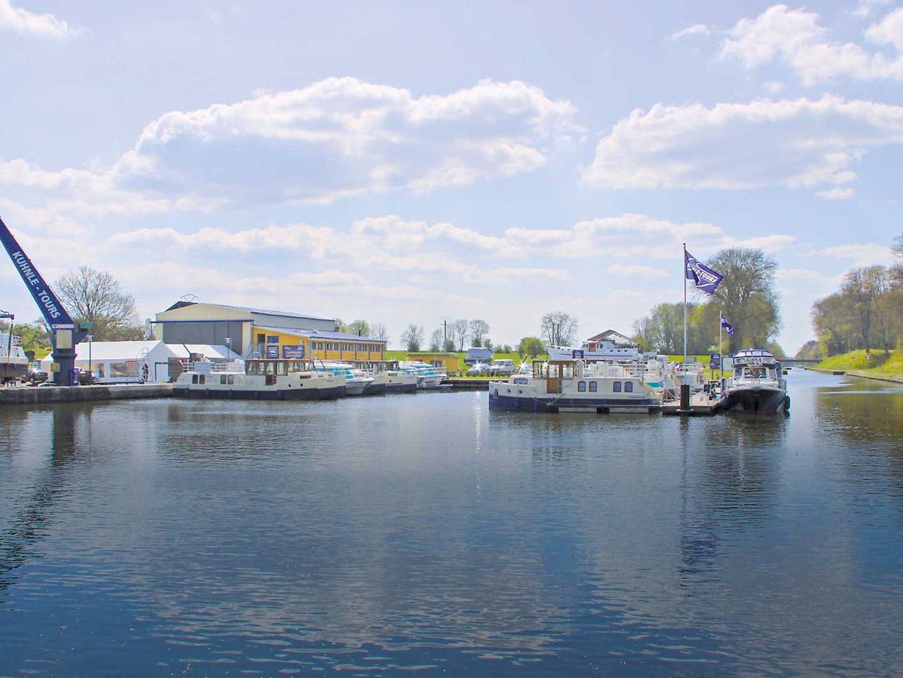 Ganze Ferienwohnung, Budget Apartments at Niderviller Harbor by Kuhnle-Tours - 1 Raum Apartment in Niderviller, Saarburg (Frankreich)