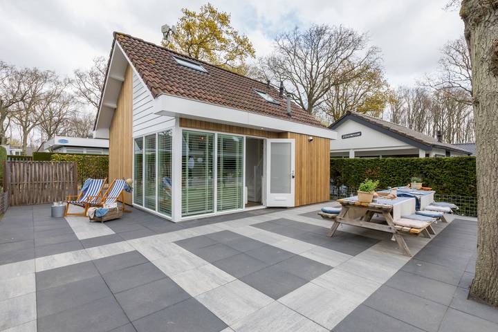 Ferienwohnung für 6 Personen, mit Terrasse und Garten in Zoutelande