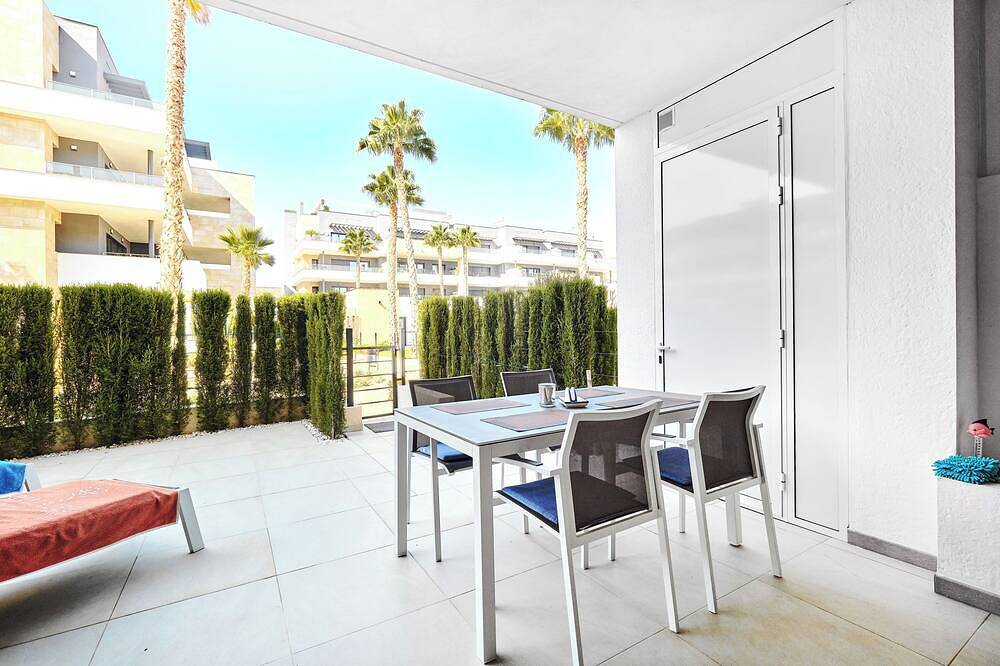 Ganze Wohnung, Flamenca Village Resort Apartment in Playa Flamenca, Orihuela