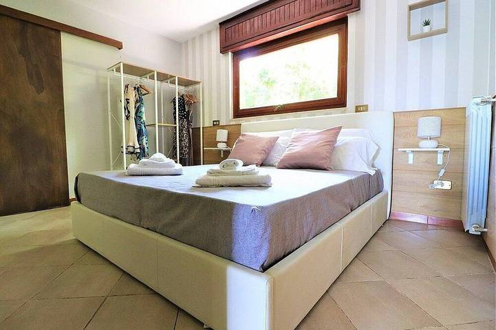 Villa Lisa: A characteristic and welcoming three-story villa in a quiet position, located on a hillside above the sea, with Free Wi-Fi. in Sorrento, Naples Province