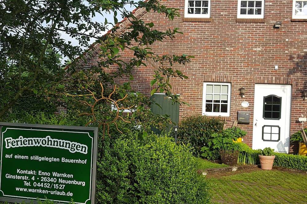 Ganze Wohnung, Ferienwohnung Warnken - 15 km vom Jadebusen an der Nordsee in Zetel, Metropolregion Bremen-Oldenburg