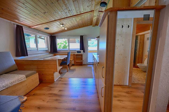 Ferienwohnung für 5 Personen, mit Terrasse und Ausblick in Landeck - 3