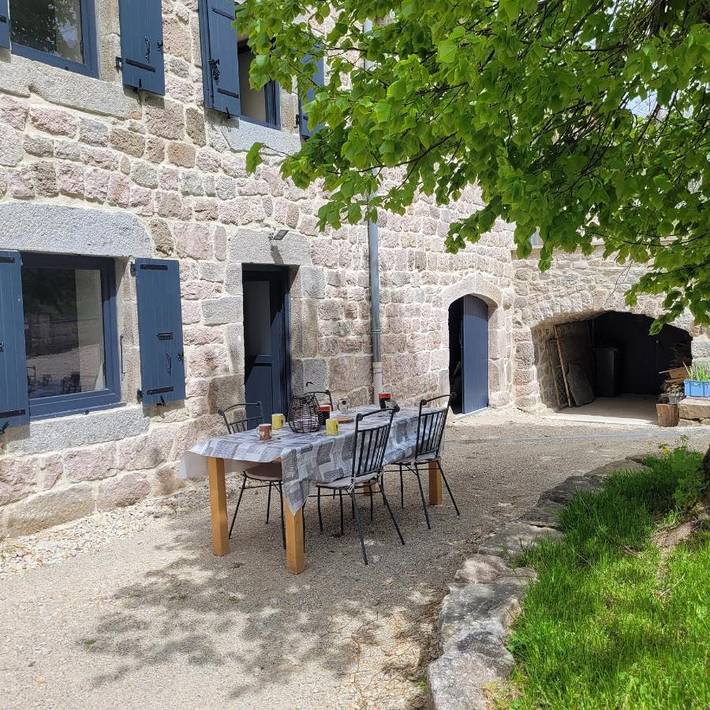 Location de vacances pour 6 personnes, avec terrasse et vue, animaux acceptés à Raucoules