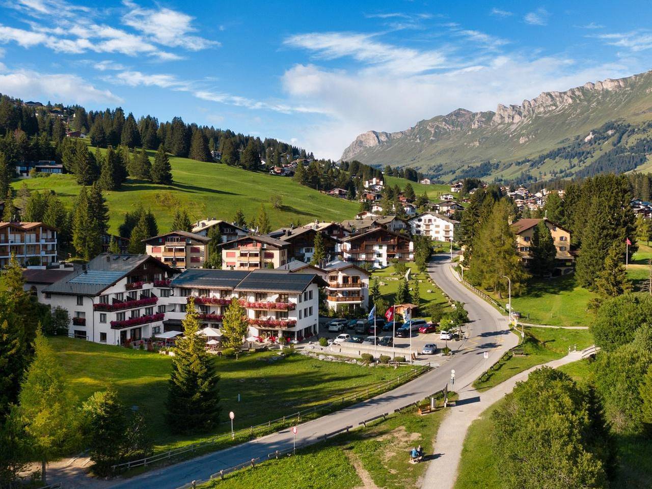 Hotel Seehof - Dz Arvenchic mit Seeblick und Balkon in Vaz/Obervaz, Plessur Alpen