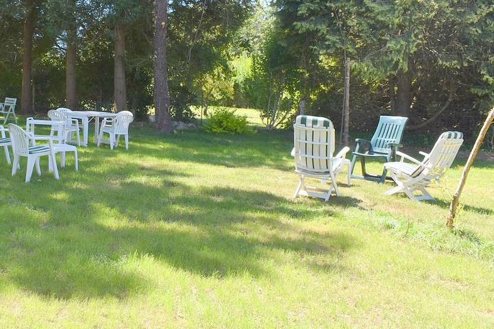 Gîte pour 14 personnes, avec jardin
