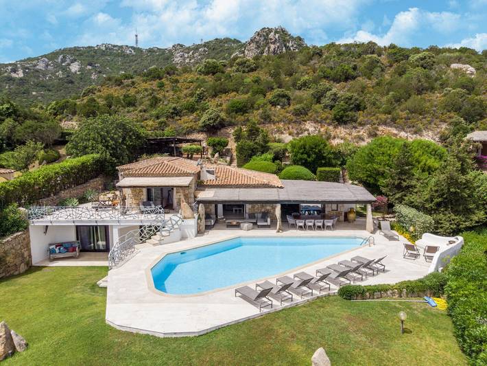 Villa pour 14 personnes, avec piscine, adapté aux familles dans Costa Smeralda