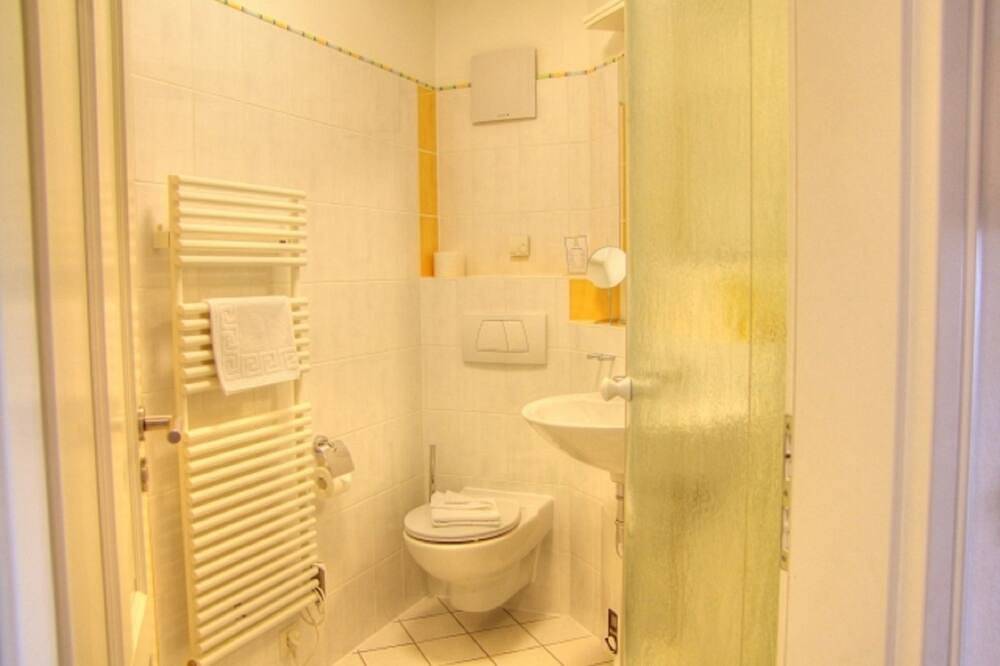 Villa Strandperle, Apt. 10 - nur 20m zum Strand, Toplage - Whg. 10 in Ostseebad Binz, Binz