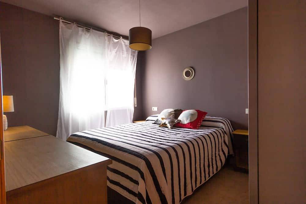 Entire apartment, Innouthome Beachfront Apartment, Air Ïsos Catalans I in Terres de l'Ebre, Costa Dorada