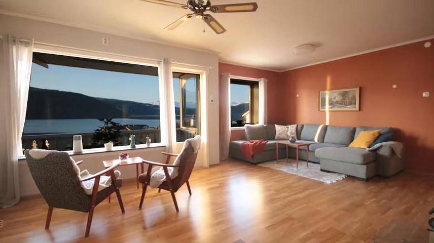 Villa für 8 Personen, mit Ausblick und Terrasse sowie Garten in Norwegen - 2