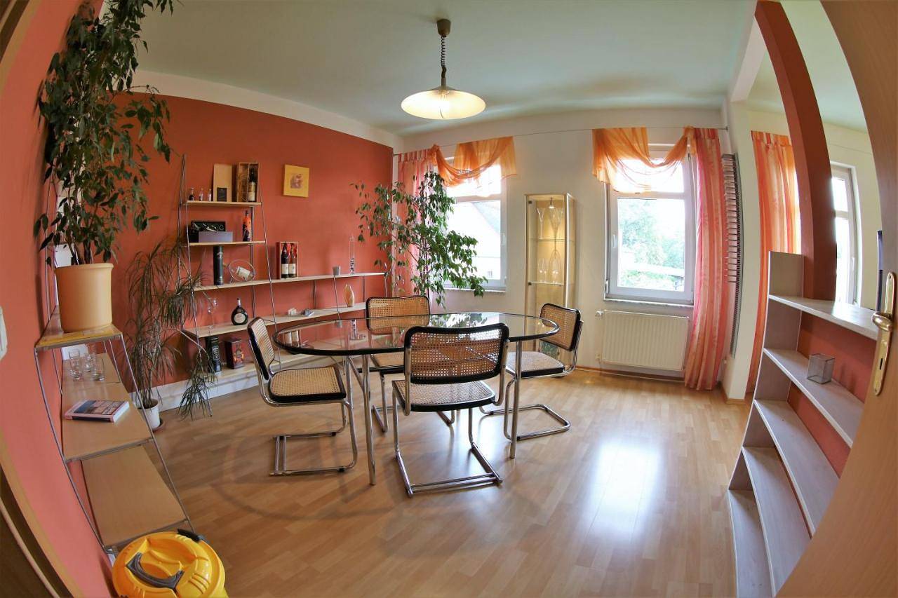 Triple Room with Garden View in Südwest, Leipzig