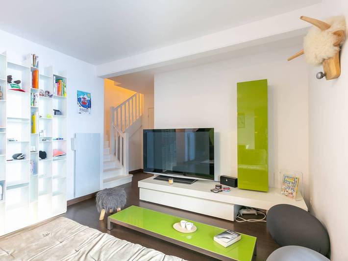 Gîte pour 8 personnes, avec terrasse à Germ