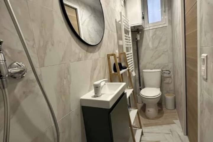 Ganze Wohnung, Self-contained studio near Paris in Vitry-sur-Seine, Val-de-Marne