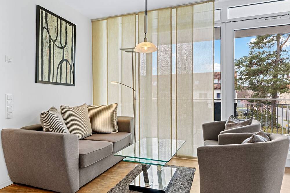 Ganze Wohnung, Schönes Apartment mit Balkon und Fußbodenheizung - nur 150 m zum Ostseestrand! - in Binz, Rügen