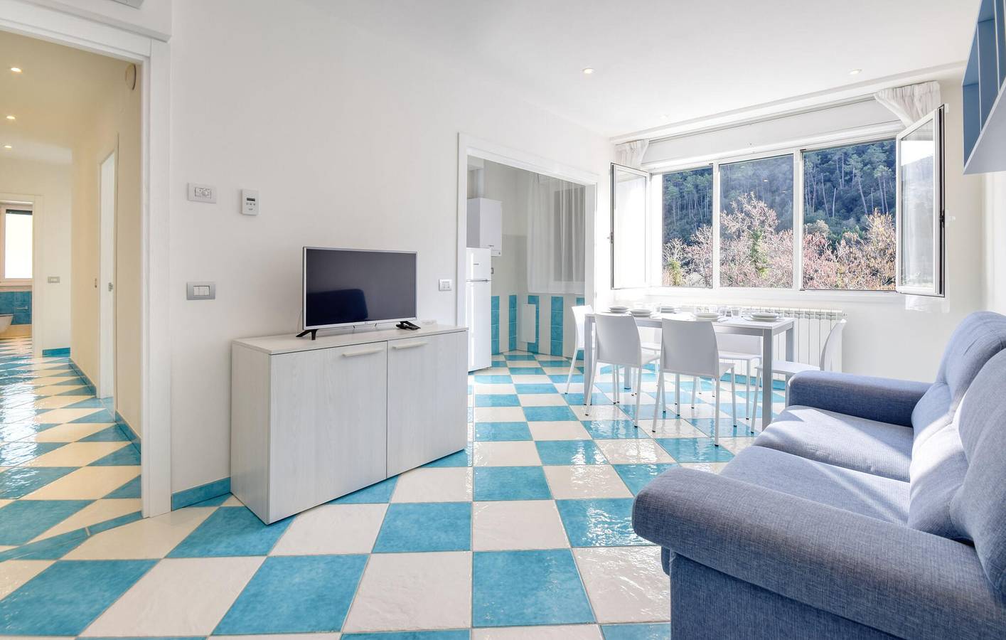 Entire holiday apartment, Arena Beach Apartment: AC, WiFi, Double Bed in Deiva Marina, Riviera di Levante