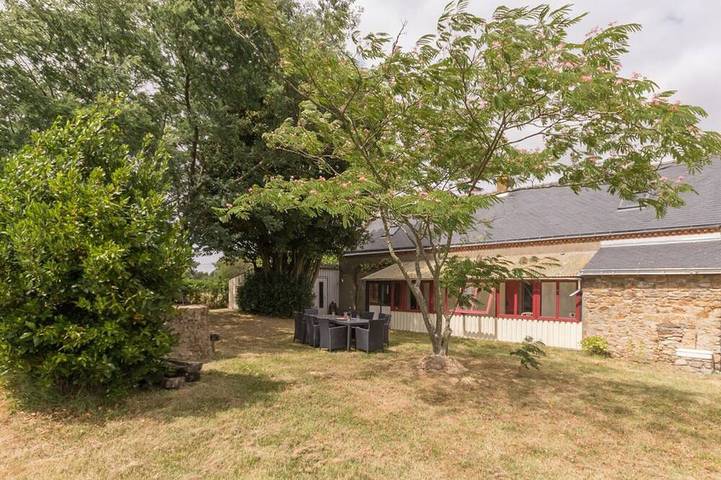 Gîte pour 7 personnes, avec Terrasse et Jardin