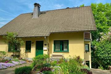 Ferienwohnung für 4 Personen, mit Balkon in Konz