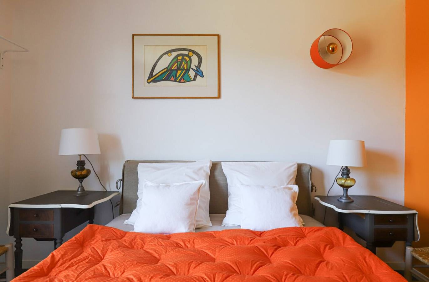 Chambre d'hôtes 'Txori Etxea - Chambre Orange' avec piscine, terrasse, petit-déjeuner in Arcangues, Région de Bayonne