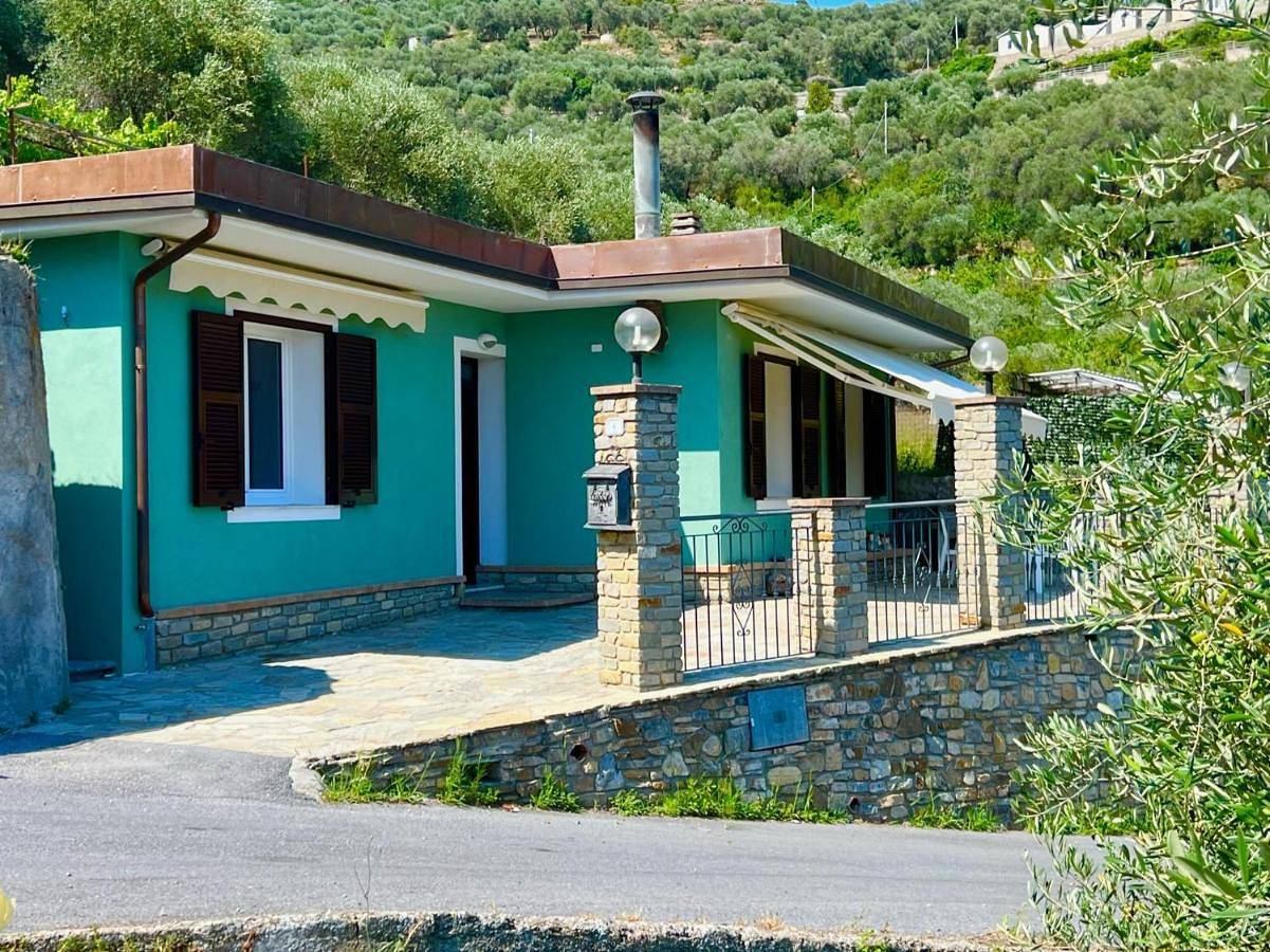 La Casa del Fico by Le Case di Tati in Pompeiana, Riviera di Ponente