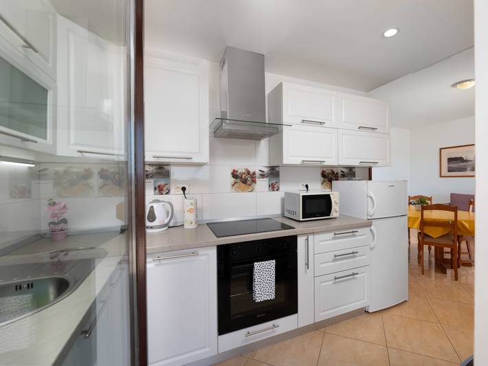 Ferienwohnung für 4 Personen, mit Garten und Terrasse in Trogir - 3