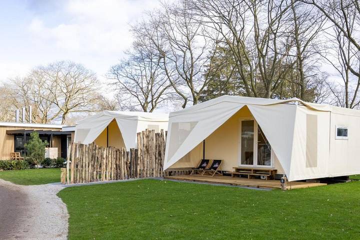 Camping für 4 Personen, mit Terrasse und Garten sowie Ausblick in Voorthuizen