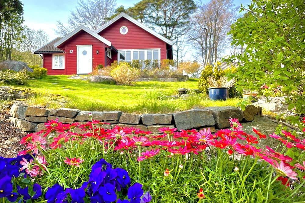 Spacious villa, family friendly, sports, beaches & Under in Spangereid, Lindesnes