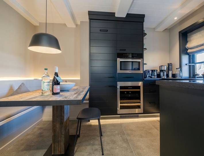 Exkl. Luxus-Hausteil unter Reet mit 4 Zimmern auf ca. 150 m², für bis zu 4 Pers. in Wenningstedt, Sylt