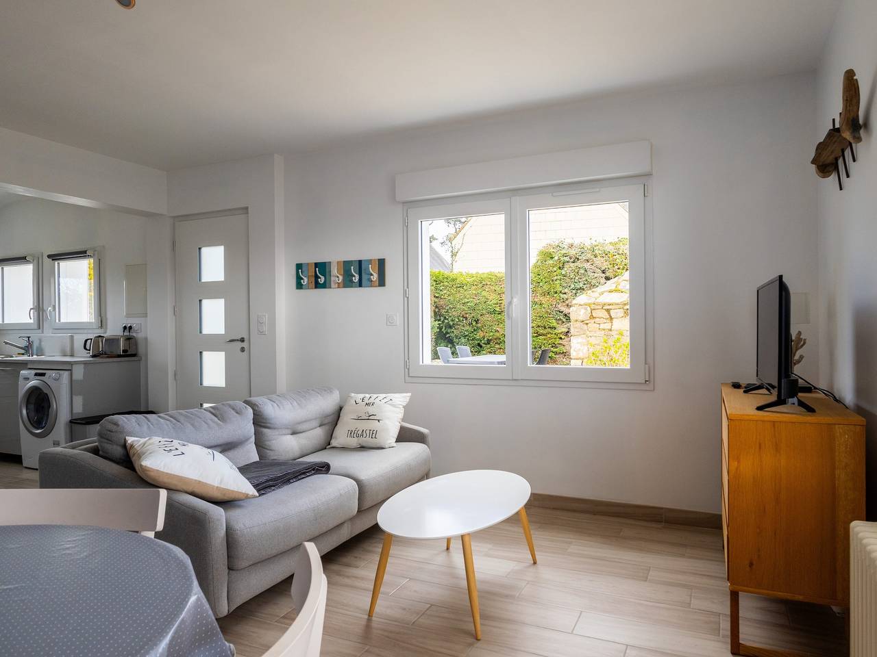 Maison de vacances 'Ti Ma Zud Bihan' avec terrasse privée, jardin partagé et Wi-Fi in Pleumeur-Bodou, Côte de Granit Rose