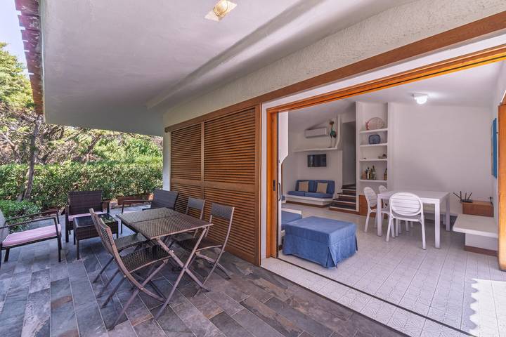 Villa 'Gerbera - 250m Dal Mare' with Sea View, Wi-Fi and Air Conditioning in Portobello (Sardinia), Aglientu