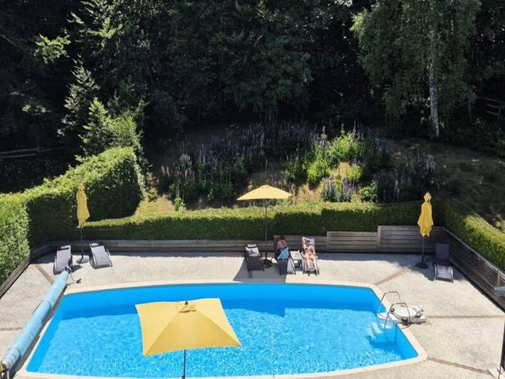 Gîte pour 4 personnes, avec piscine et balcon dans Station de la Feclaz le Revard