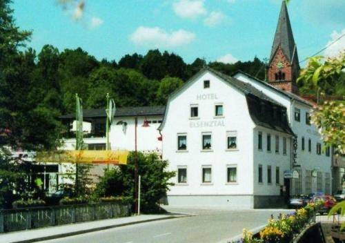Hotel, mit Terrasse