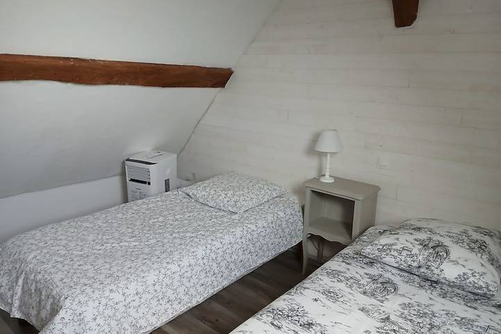 Location de vacances pour 8 personnes, avec jardin et jacuzzi, animaux acceptés dans Les Hermites - 4
