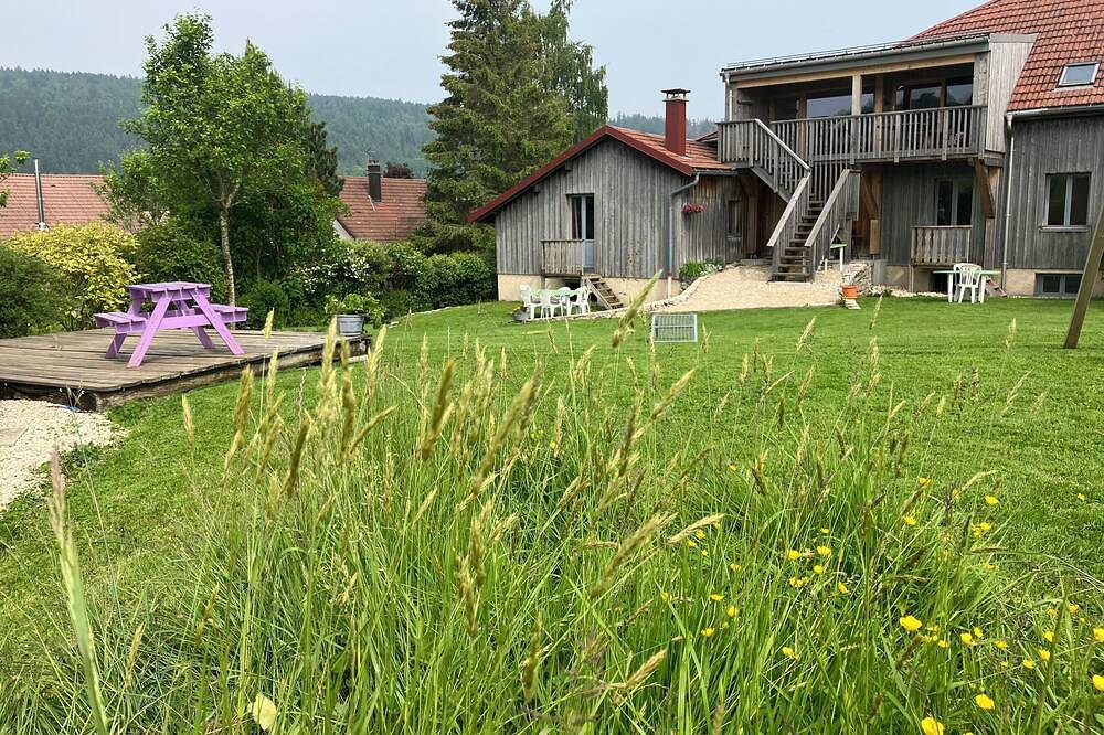 Entire apartment, Apartment in Comtoise farmhouse Children's playground and equipment in Mouthe-Lac et Mont d’Or, Jura Francais
