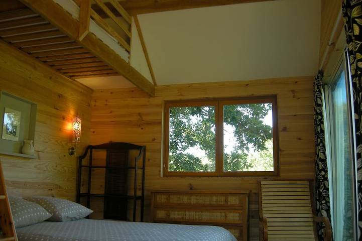 Gîte pour 5 personnes, avec terrasse ainsi que jardin et piscine à Donzy - 3