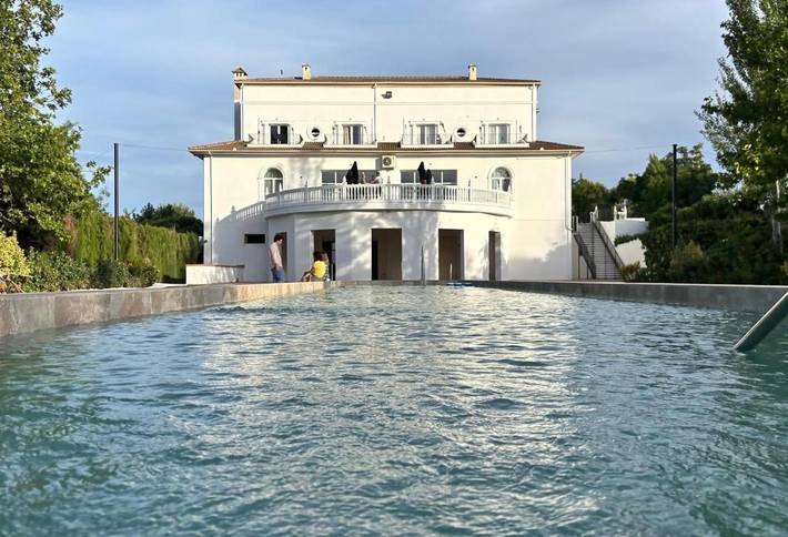 Hôtel pour 2 personnes, avec Terrasse ainsi que Jardin et Piscine à Baeza