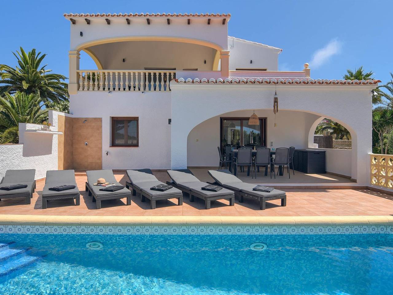 Intime Villa mit privatem beheiztem Pool, Klimaanlage, Wlan und Parkplatz in Javea in Balcón al Mar, Jávea