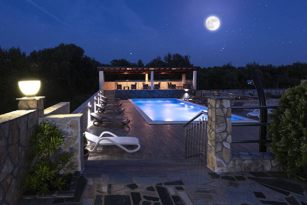 Ganze Wohnung, Ferienwohnung in Vinišće mit Balkon, Klimaanlage, W-Lan, Waschmaschine (4753-2) in Vinisce, Split-Dalmatien