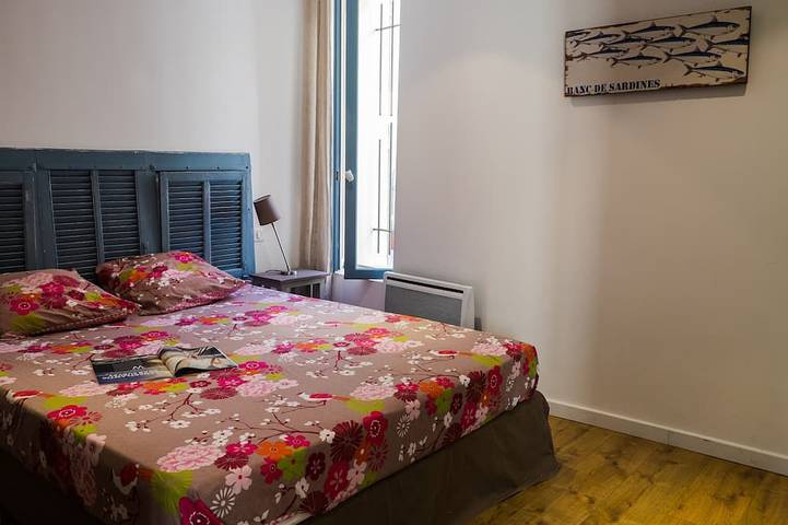 Appartement entier, La Grand Voile: Spacieux loft lumineux - coeur Vieil Antibes -100 m mer&remparts in Antibes, Côte méditerranéenne (France)