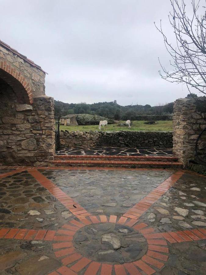 Casa rural para 10 personas, con jardín además de piscina y jacuzzi, Familias con niños en Comarca de Trujillo - 3