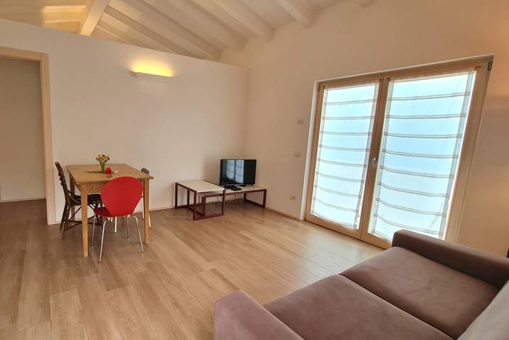Appartamento intero, Villetta 56 Rosso Vista lago balcony in Tremosine, Prealpi Gardesane