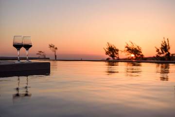 Villa for 7 Guests in Santorini, Cyclades, Picture 3