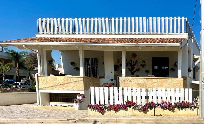 Villa per 12 persone, con giardino a Marina di Mancaversa