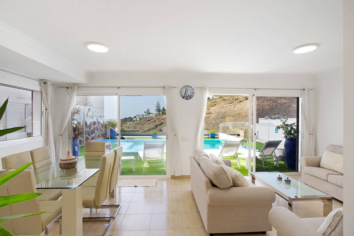 Vakantiehuis 'Casa el Quijote' met zeezicht, zwembad & Wi-Fi in San Agustin, San Bartolomé de Tirajana