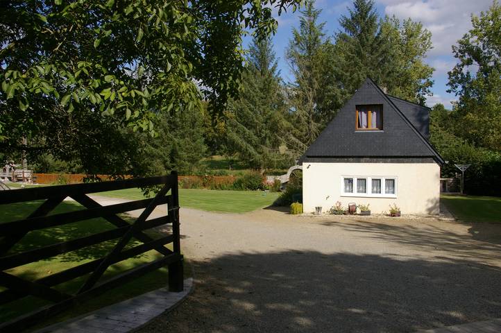 Gîte pour 4 personnes, avec piscine, adapté aux familles dans Vire Normandie - 4