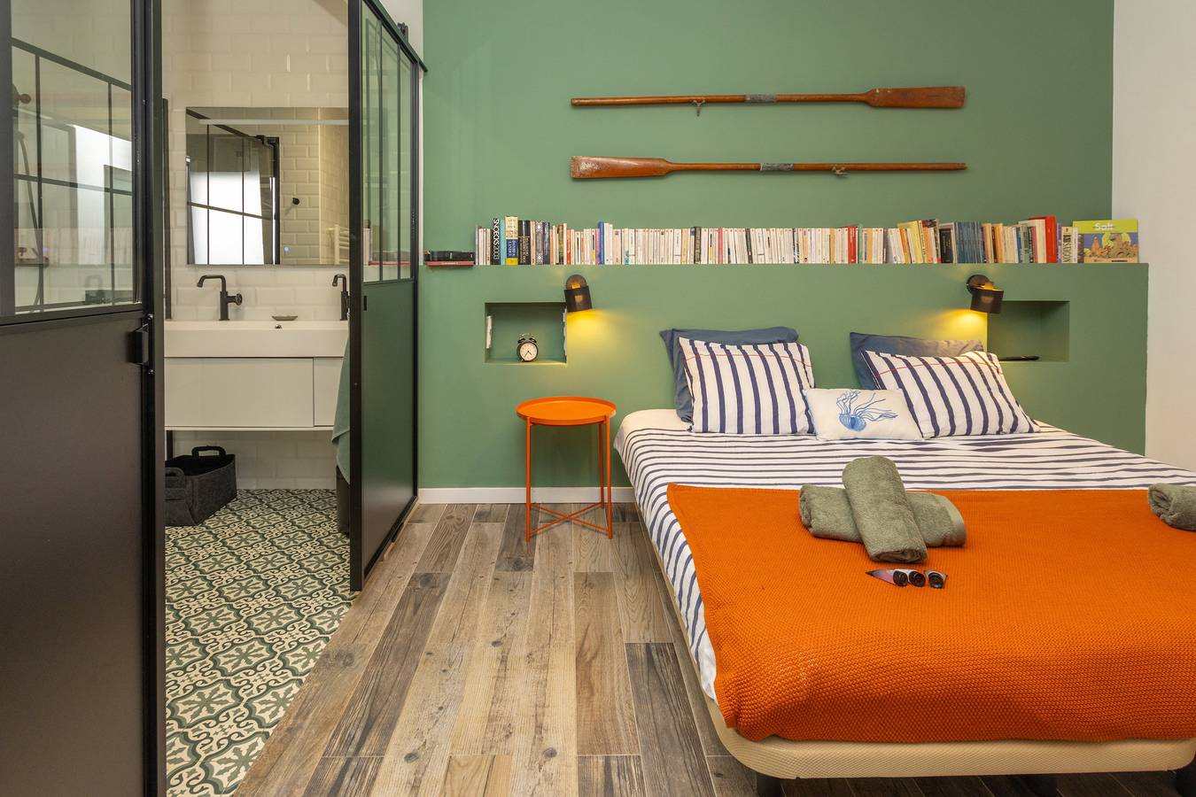 Ganze Wohnung, Ferienwohnung für 6 Personen mit Terrasse in Calella, Costa del Maresme