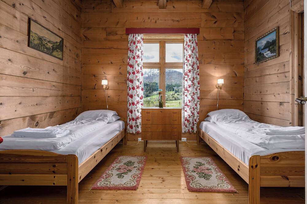 Elvehuset in Haukedalen, Førde