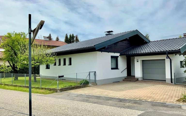 Ferienhaus für 5 Personen, mit Terrasse und Garten sowie Ausblick