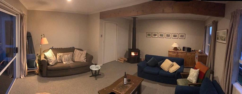 Cottage for 10 people, with garden and terrace in Taupo